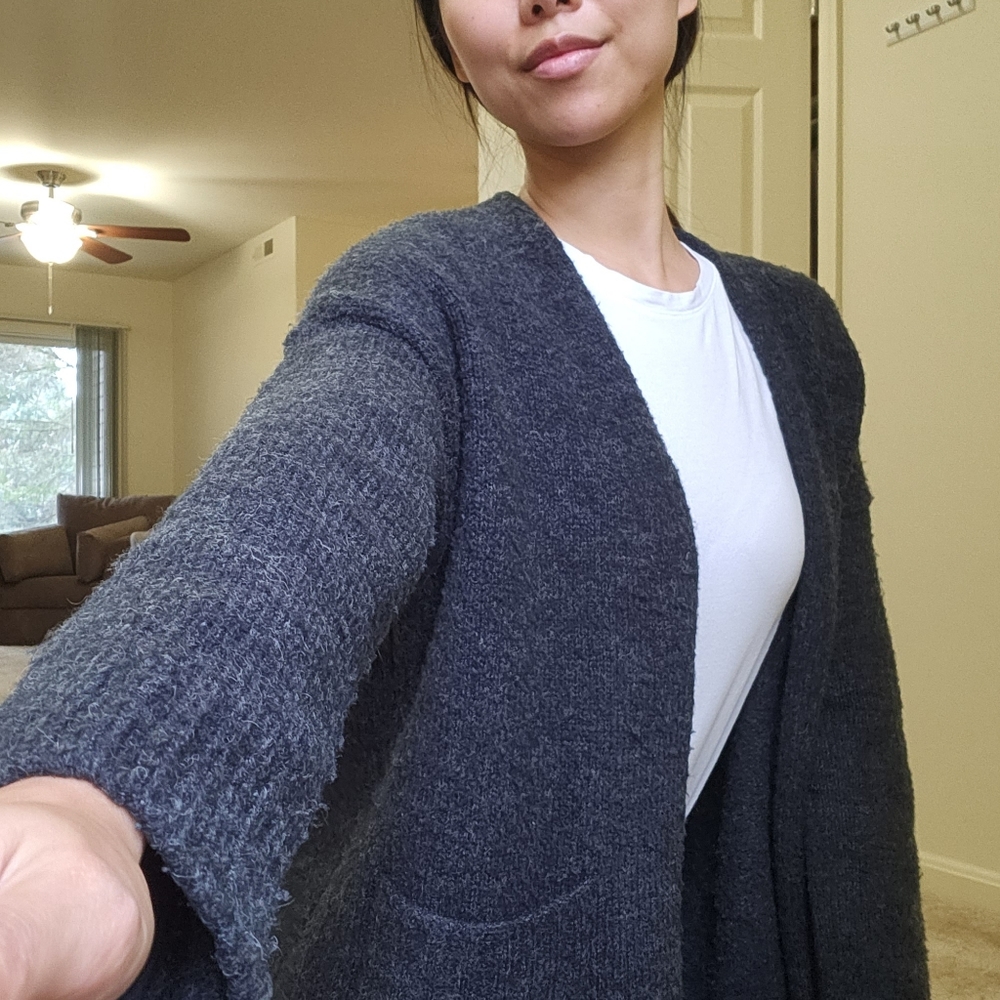 Oversized Knit Cardigan - Picture 7 of 10